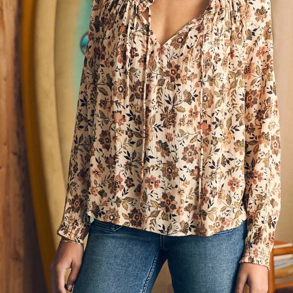 Faherty Floral Top - Picture 1 of 9